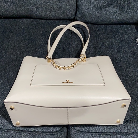 Michael Kors Cece Bag - Picture 6 of 14